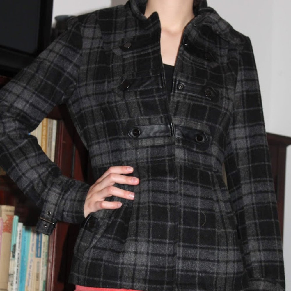 Celebrity Pink black/gray plaid pea coat small